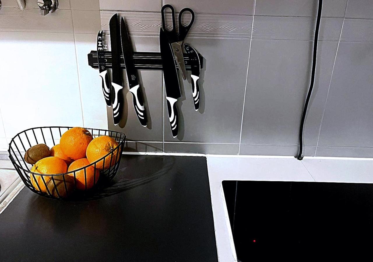 Rooms 10 Mins Walk From Train Station! Agualva-Cacem Luaran gambar