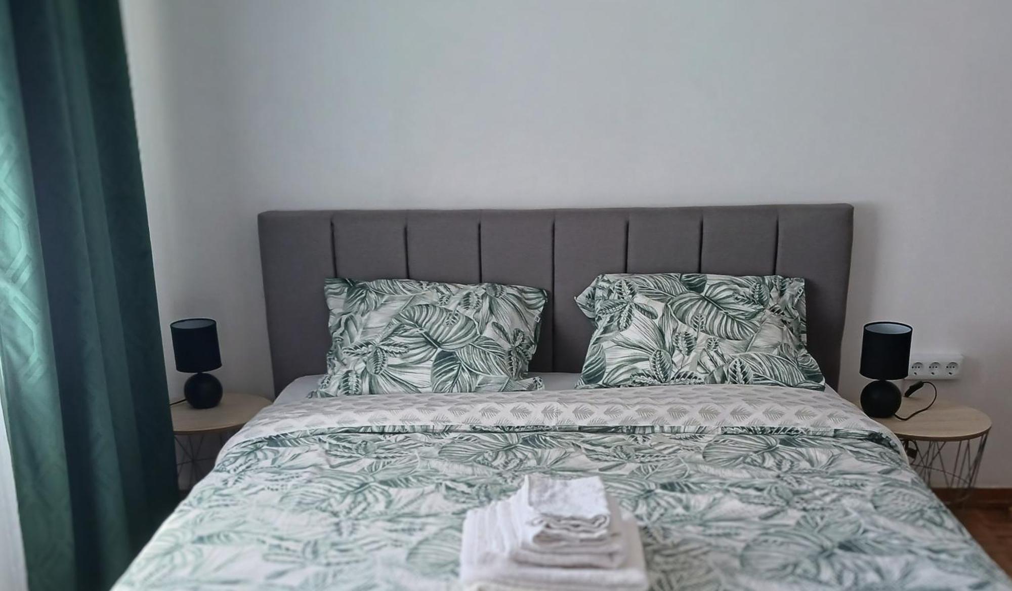 Rooms 10 Mins Walk From Train Station! Agualva-Cacem Luaran gambar